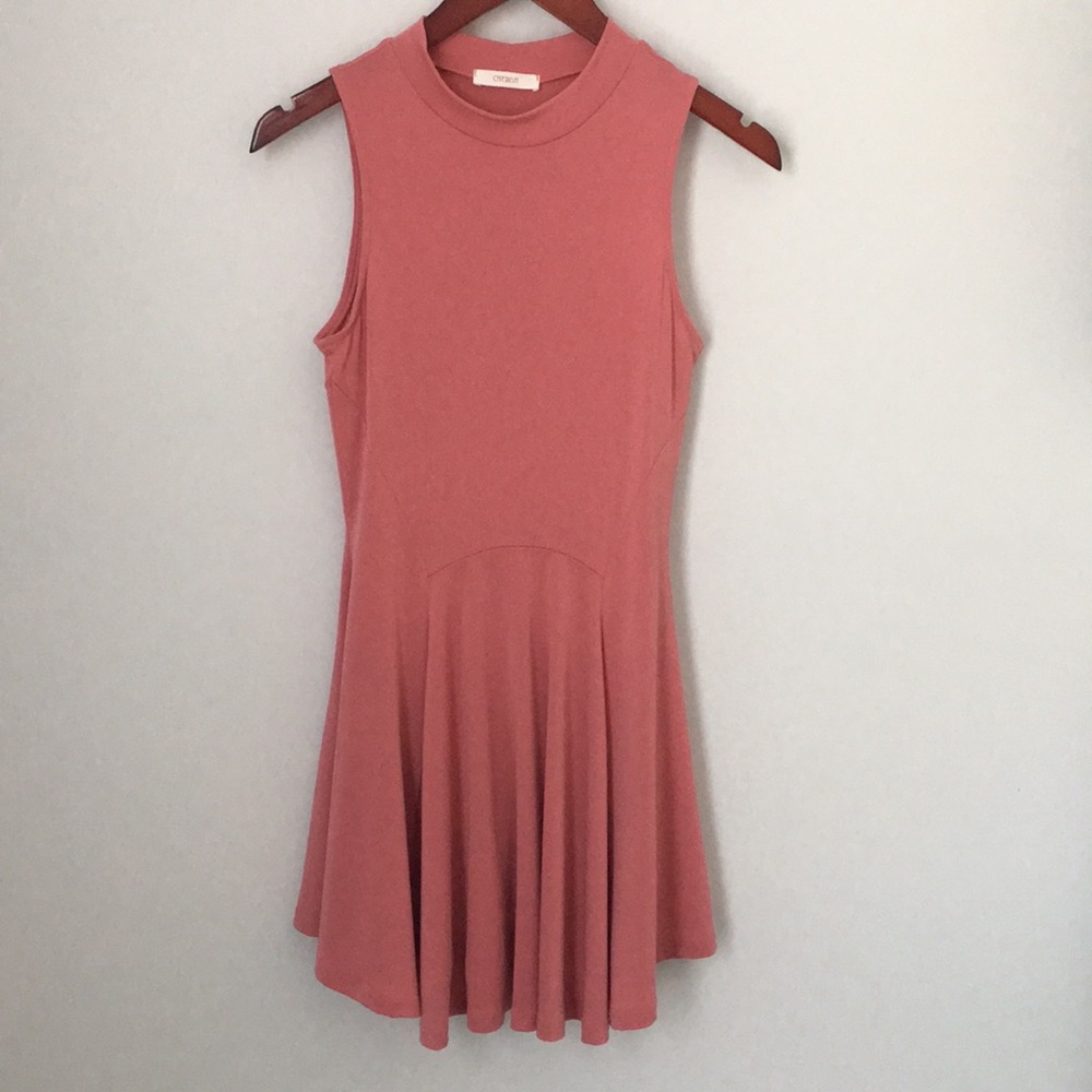 Flowy pink dress